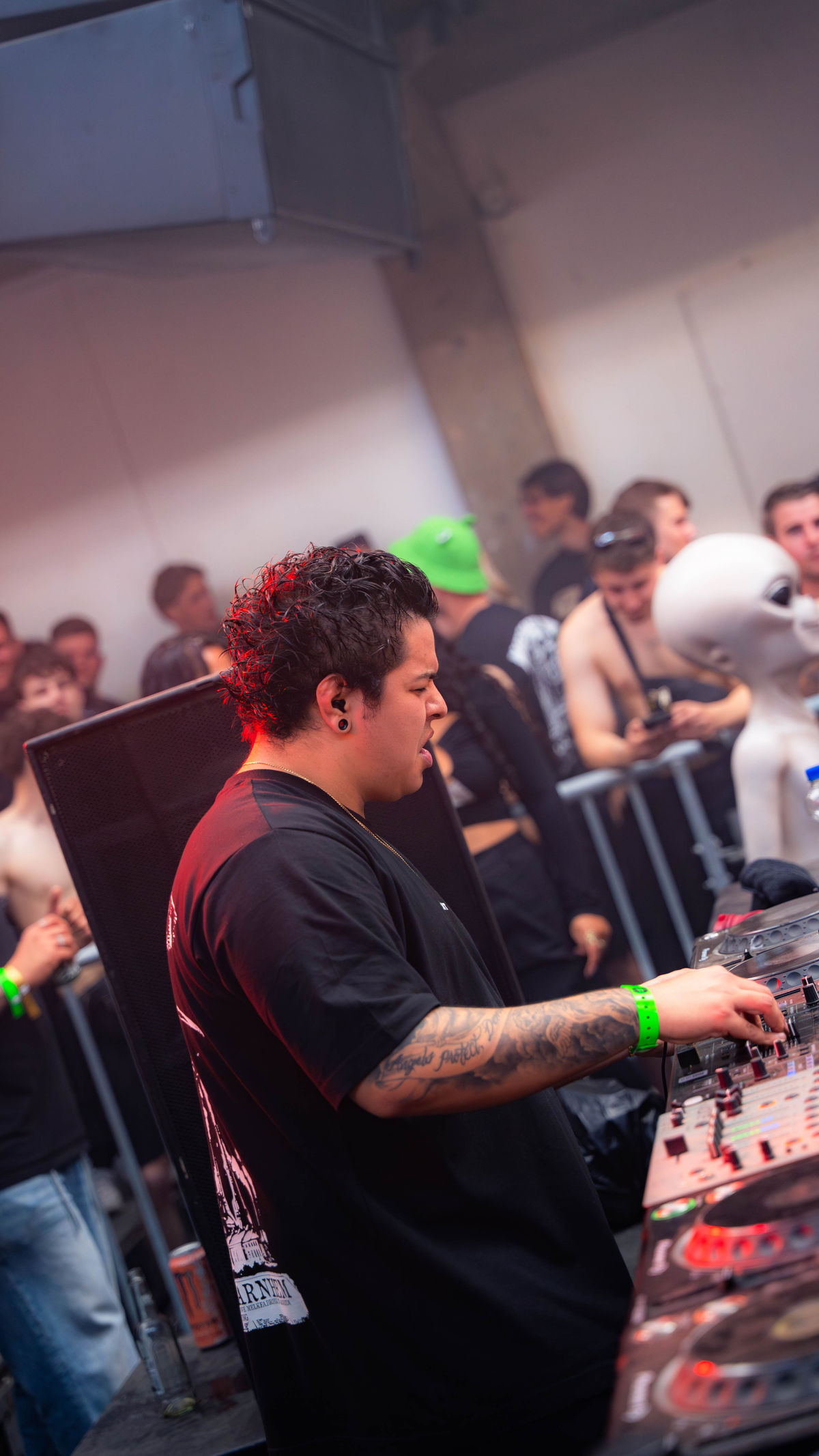 Loading... just a sec